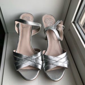 EUC Vince Camuto Paden Silver Platform Heels